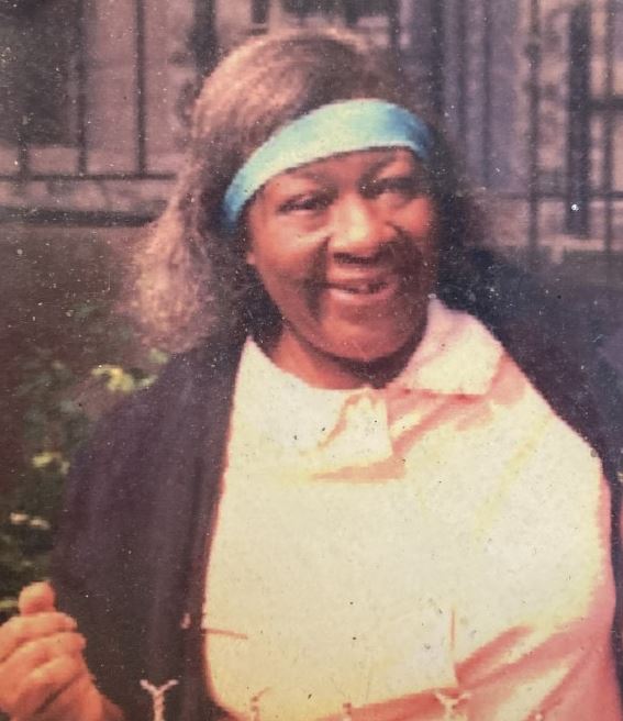Photo of Annie Sanders
