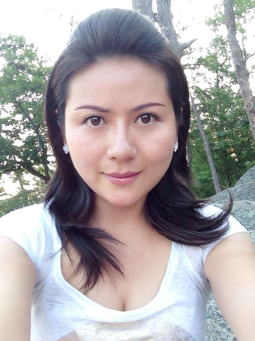 Photo of Ling Zheng