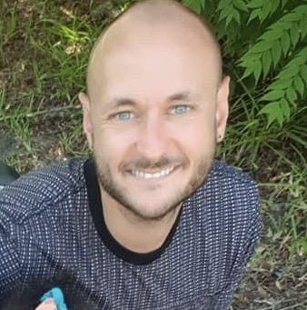 Photo of Andrew Bracker